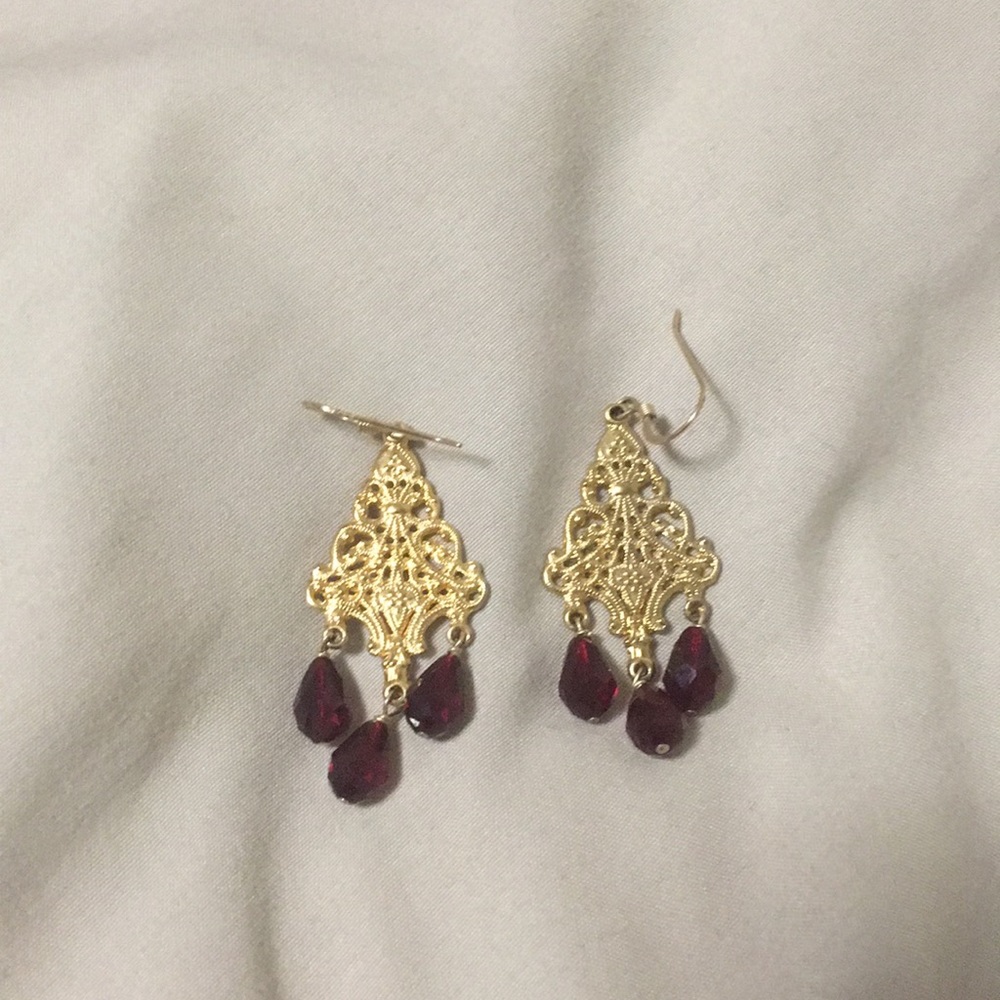 Dangle earrings